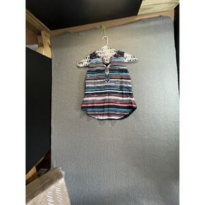 Van Heusen Women's Medium Shirt Sleeveless‎ shirt